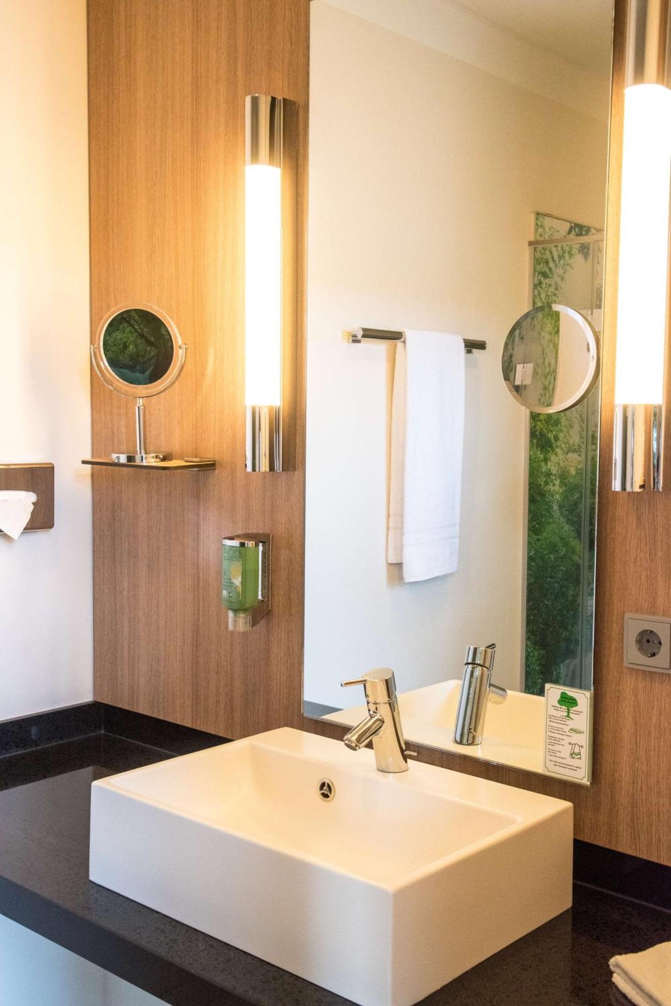 Livenwork Hotel & Coworking Gvz إنغولشتات المظهر الخارجي الصورة