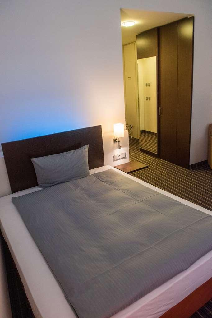Livenwork Hotel & Coworking Gvz إنغولشتات الغرفة الصورة